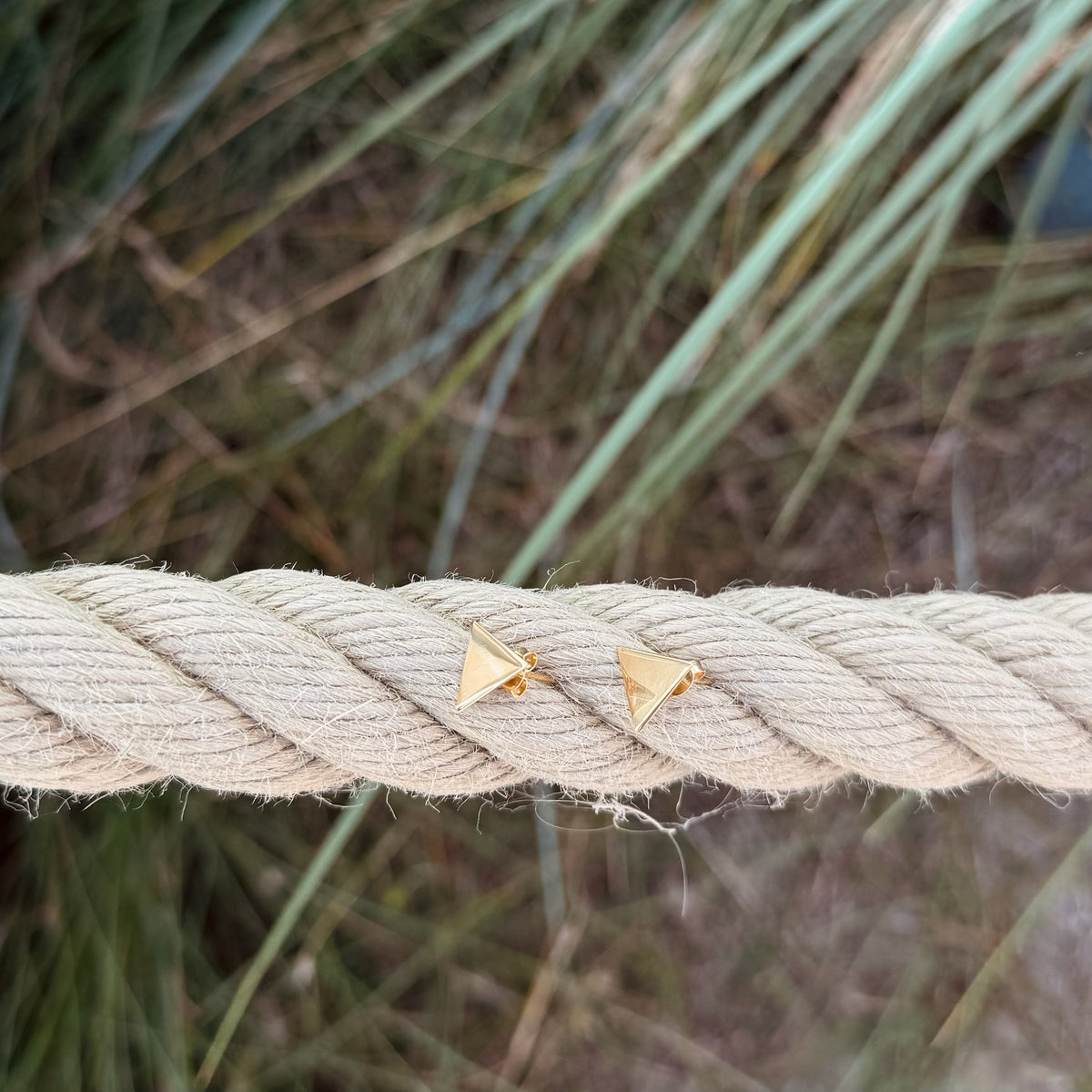 Triangle Dreieck Ohrstecker ✨ vergoldet - Tropical Tribe