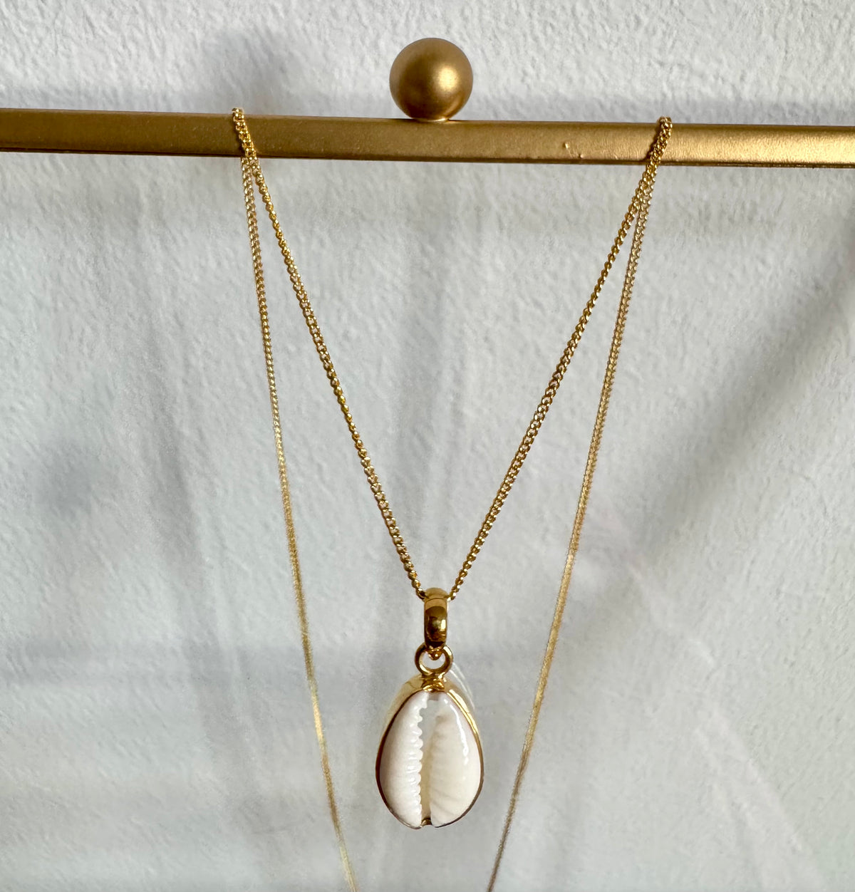 Kette mit Cowrie Muschel ✨ vergoldet - Tropical Tribe