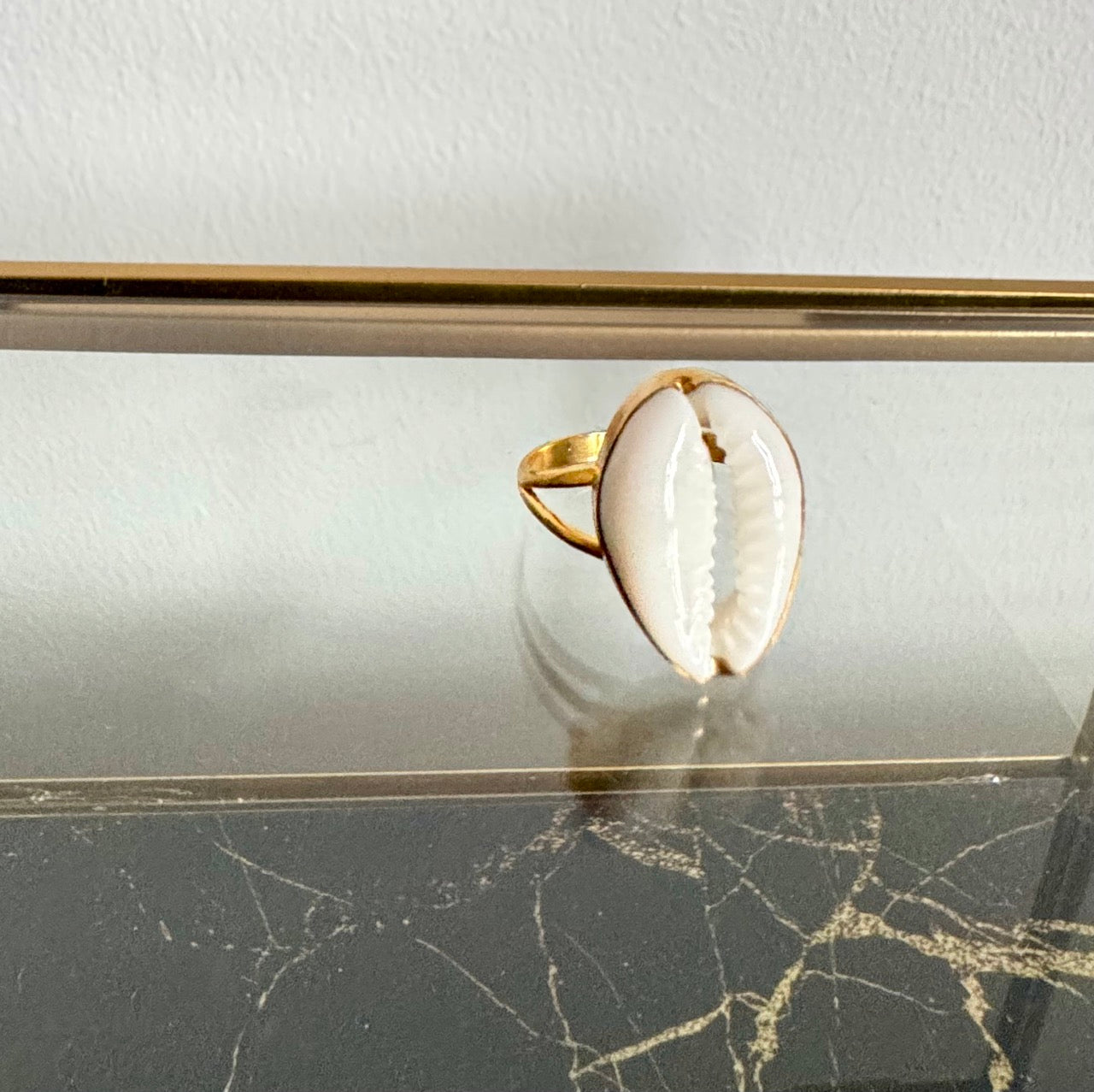 Ring mit Cowrie Muschel  ✨ vergoldet - Tropical Tribe