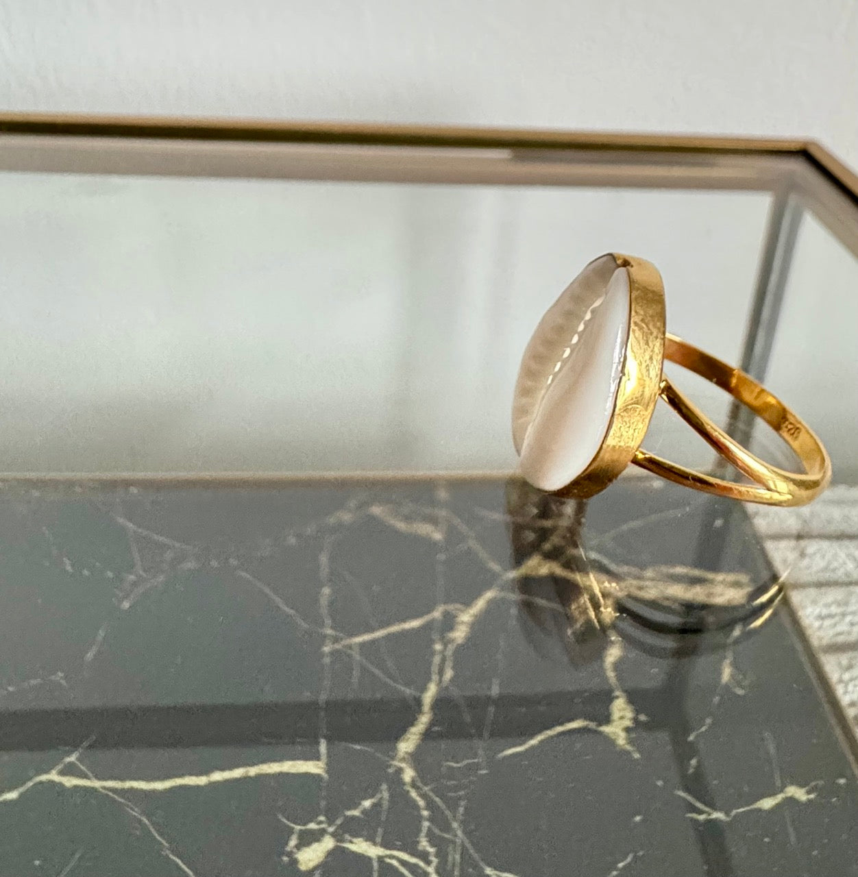 Ring mit Cowrie Muschel  ✨ vergoldet - Tropical Tribe