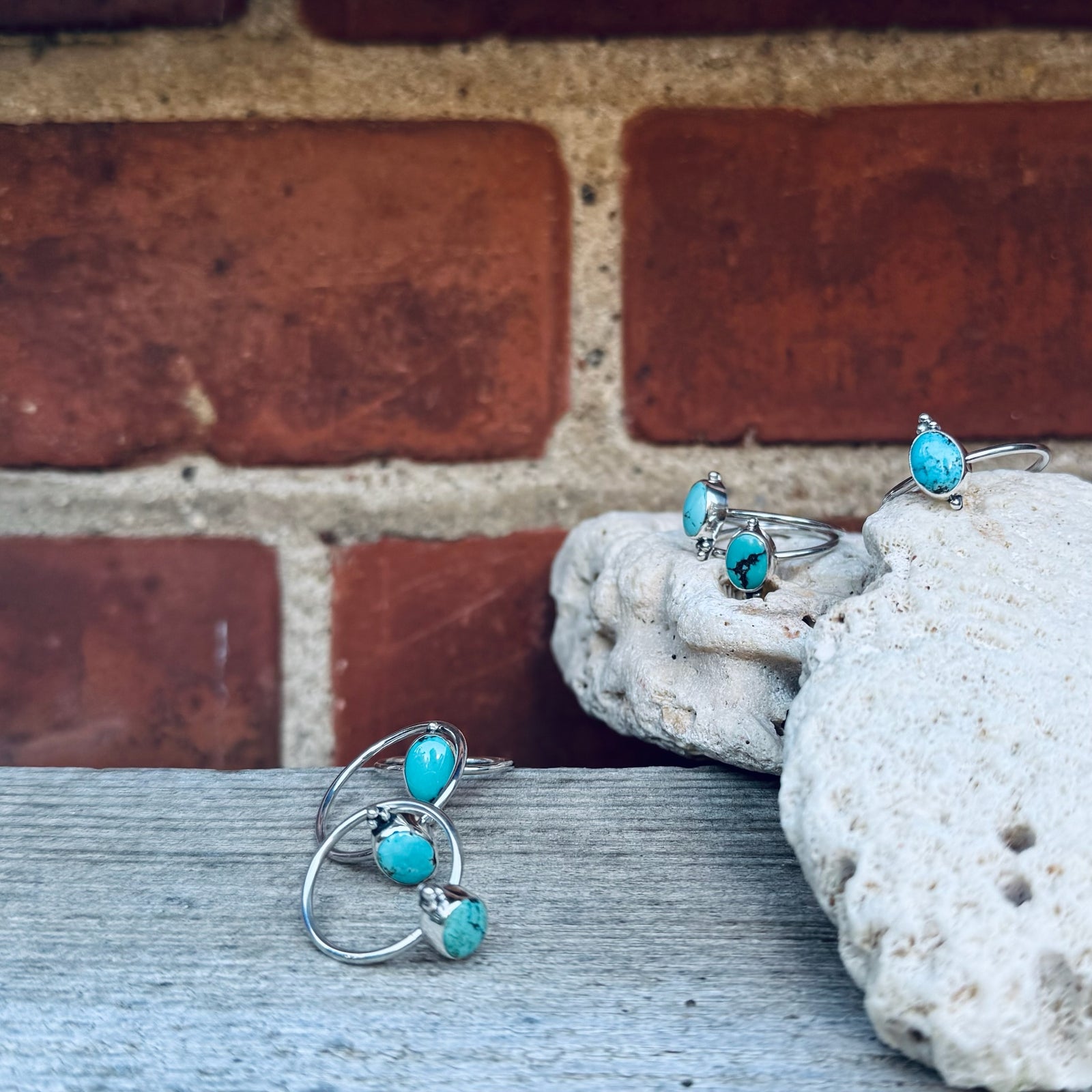 Ovaler Ring mit Türkis und Silber Perlen - Tropical Tribe