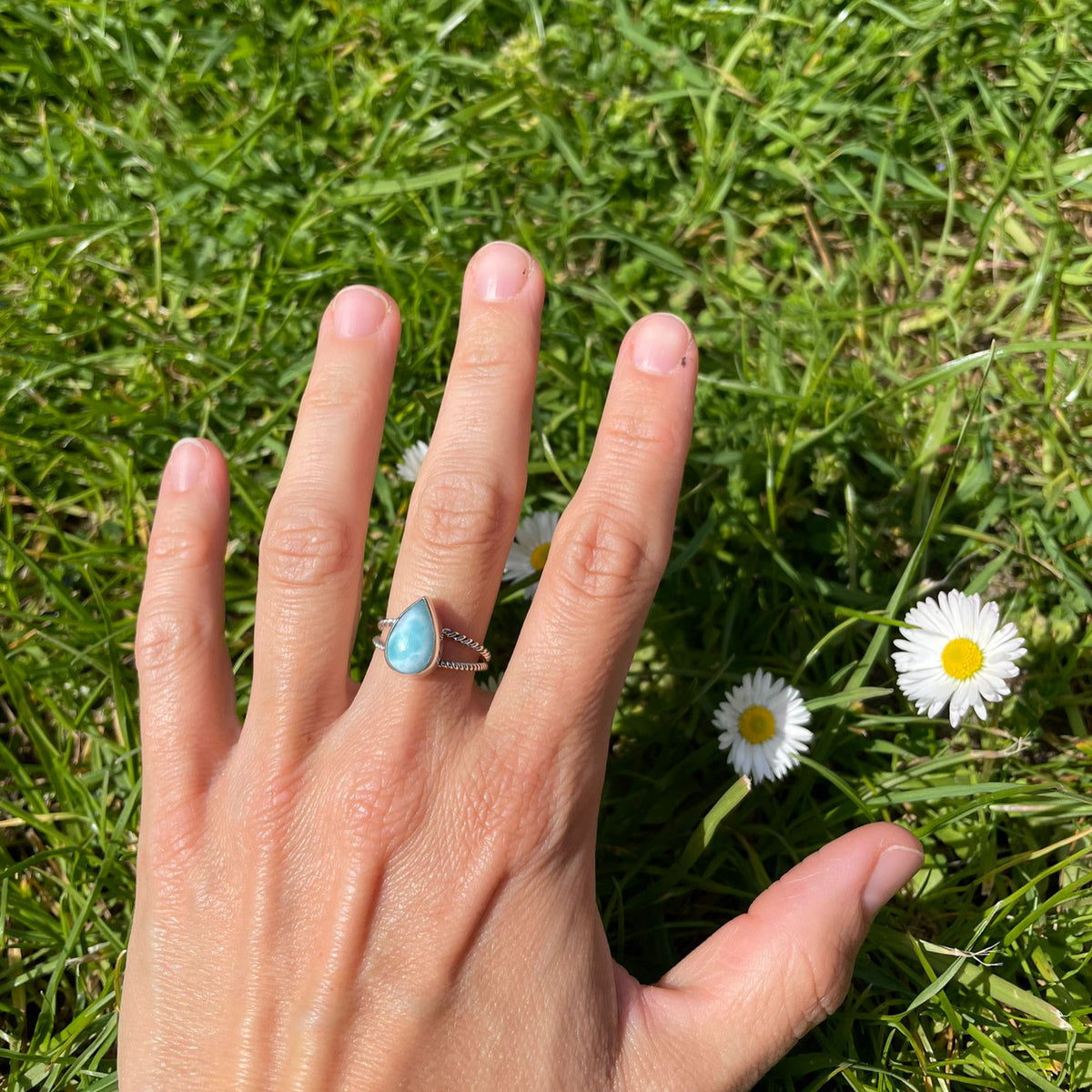 Tropfenförmiger Larimar Ring mit 2 fachem Twist Ring - Tropical Tribe