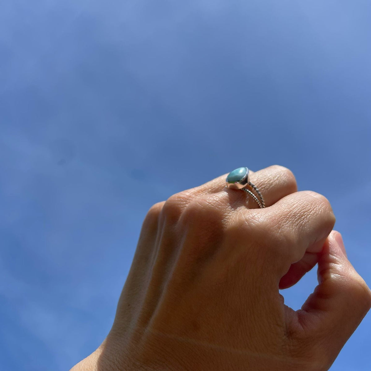 Tropfenförmiger Larimar Ring mit 2 fachem Twist Ring - Tropical Tribe