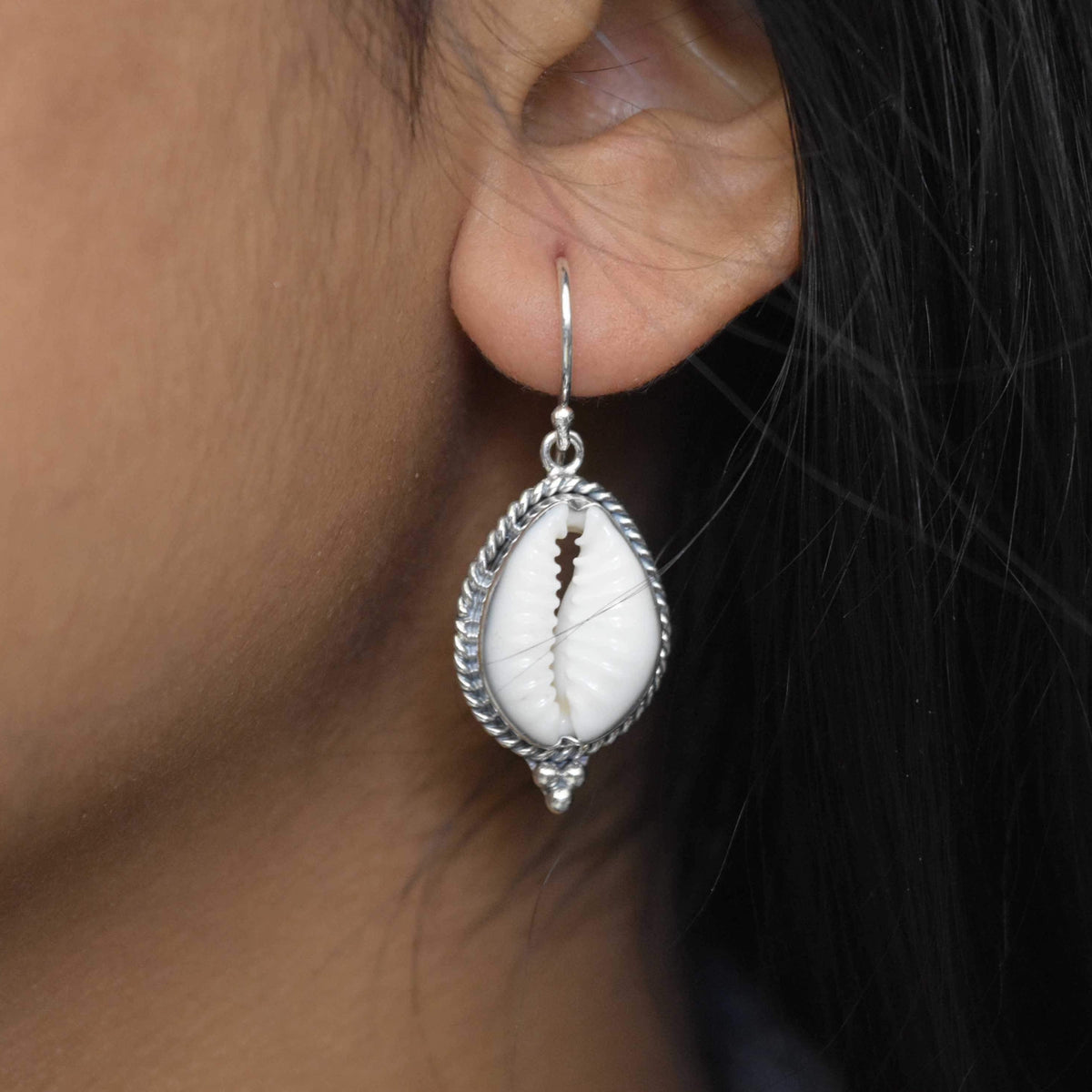 Cowrie Muschel Ohrhänger - Tropical Tribe