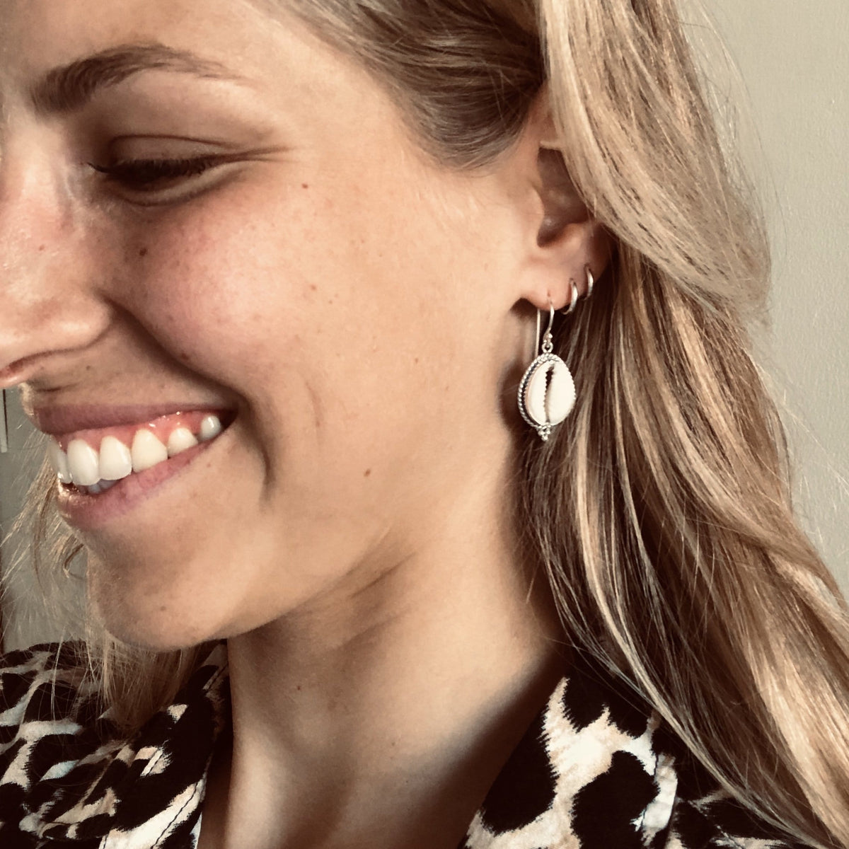 Cowrie Muschel Ohrhänger - Tropical Tribe