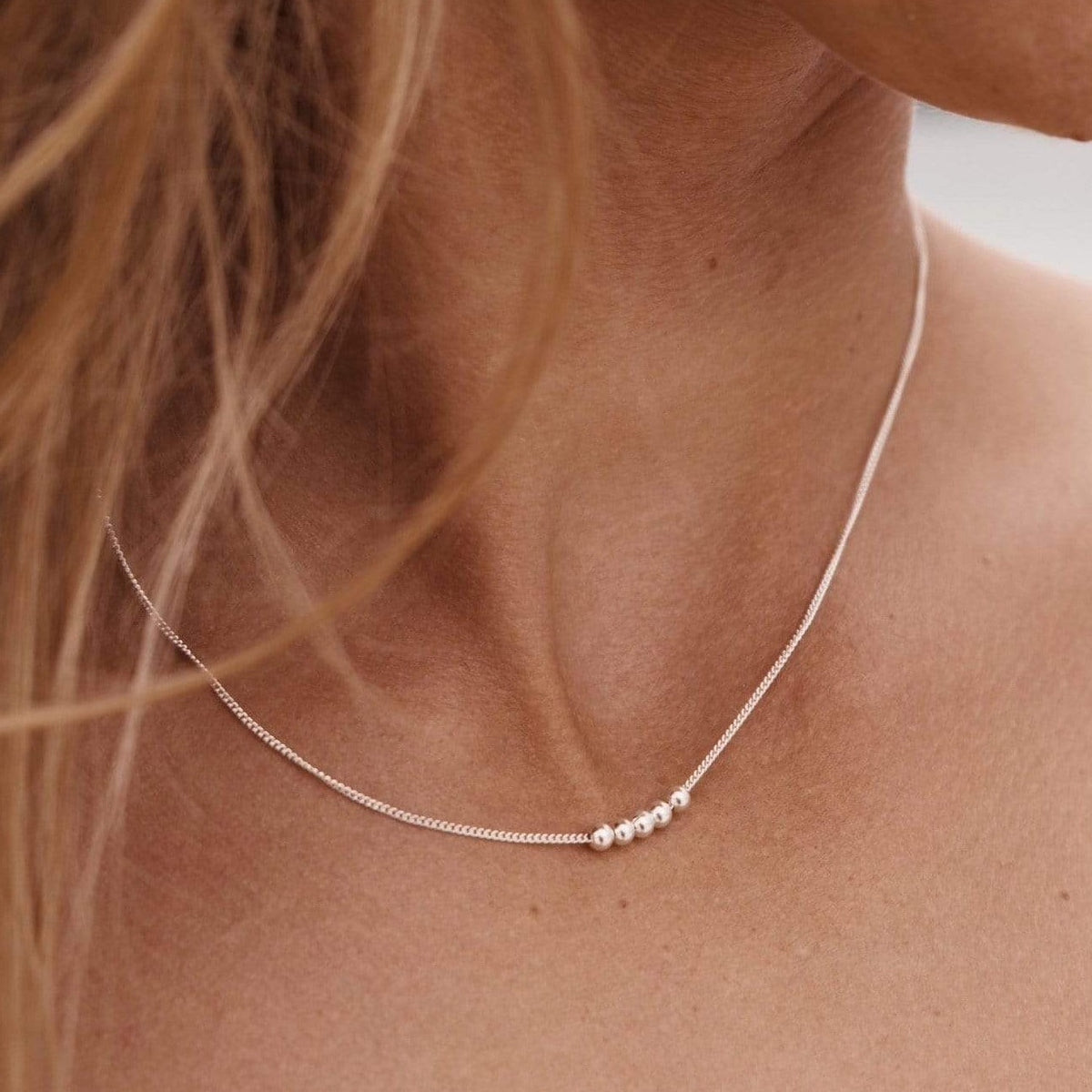 Schlichte Kette mit Silber Perlen - Tropical Tribe