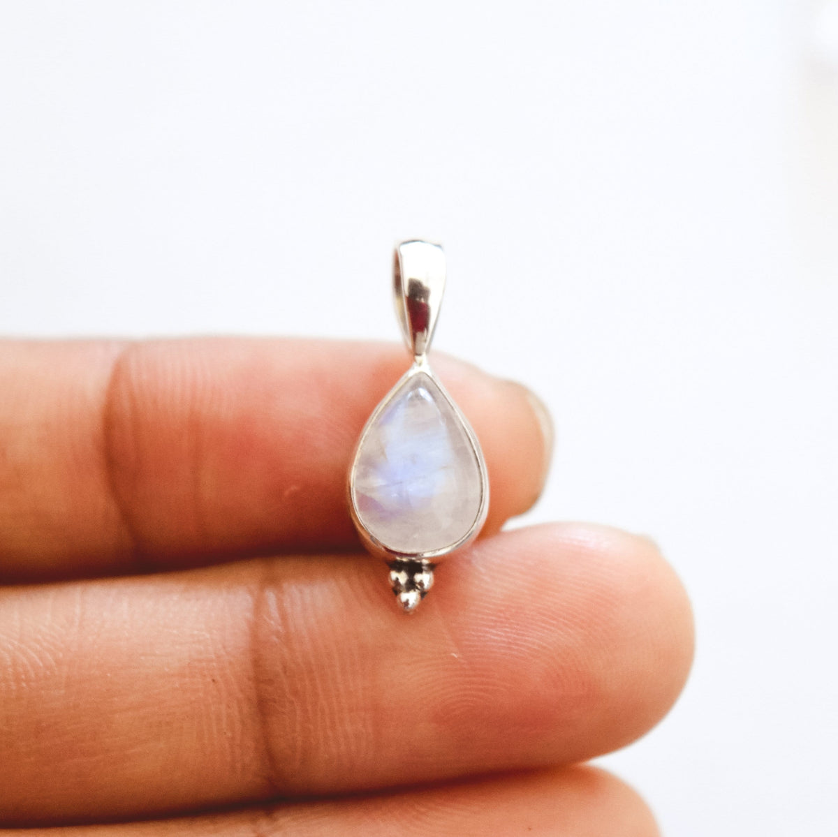 Kette mit Mondstein Anhänger und Silber Perlen - Tropical Tribe