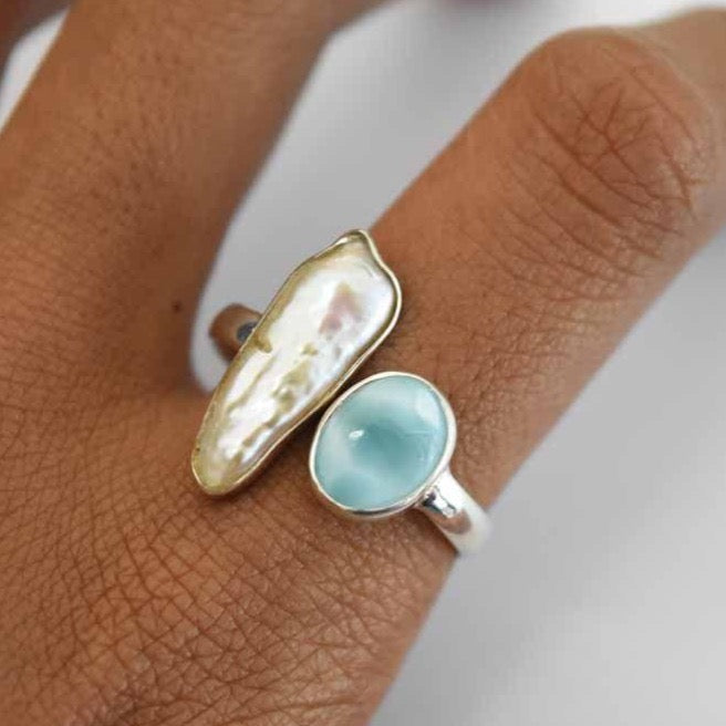 Einzigartiger Ring mit Larimar und Süßwasserperle - Tropical Tribe