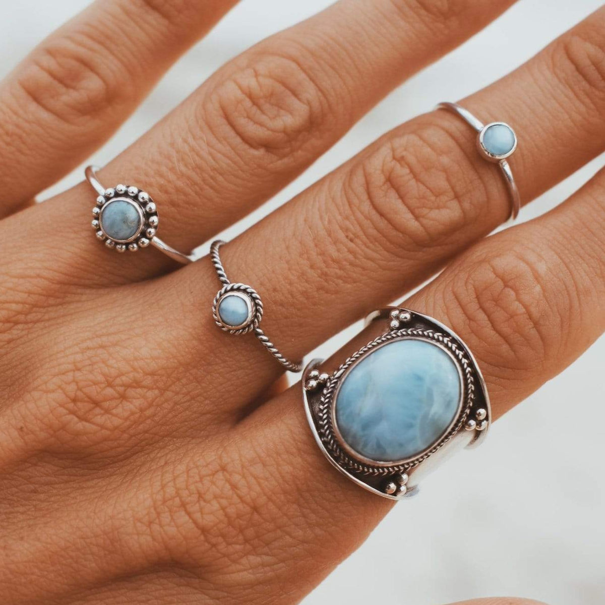 Kleiner Stacking Ring mit Larimar und Silber Perlen - Tropical Tribe