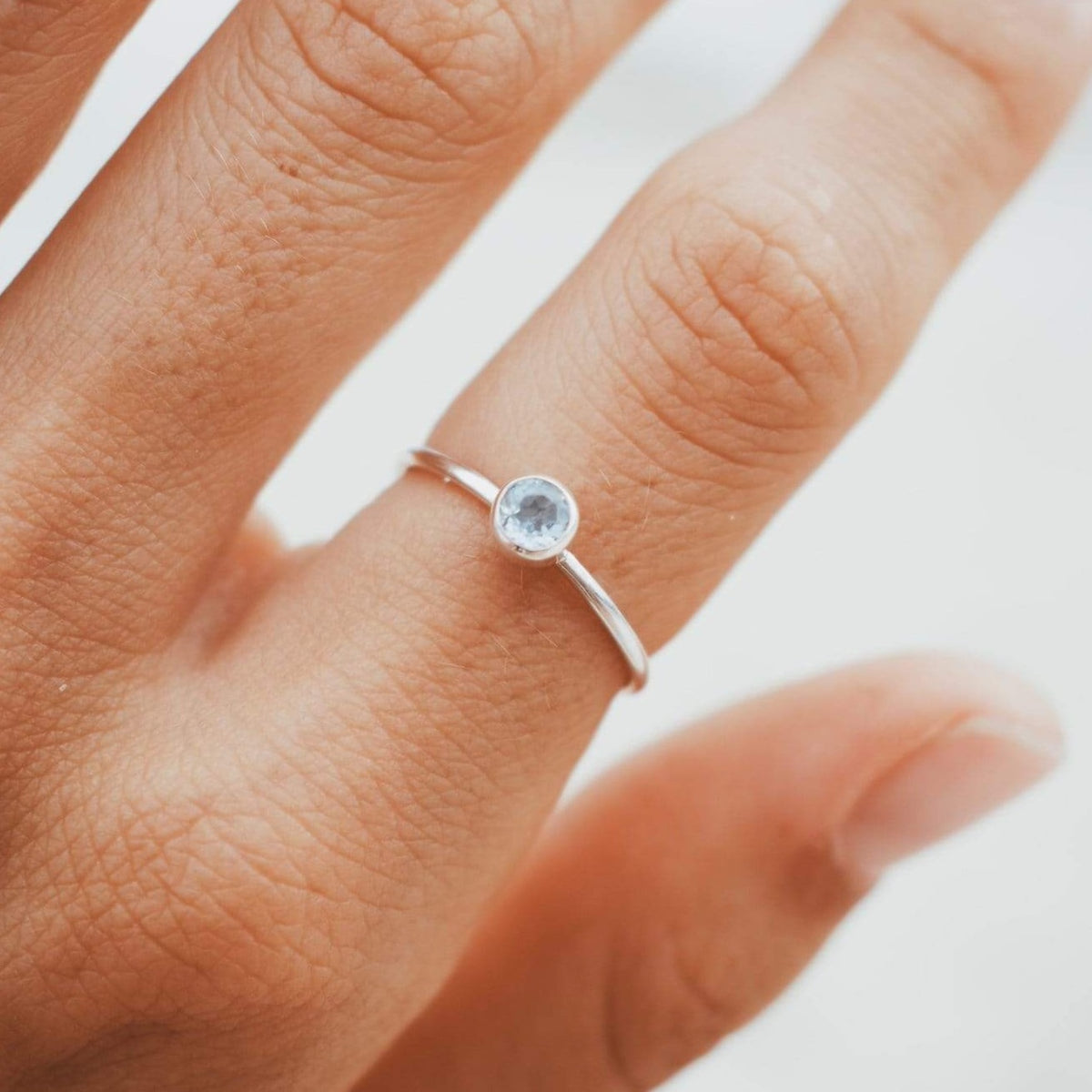 Kleiner Stacking Ring mit Topaz - Tropical Tribe