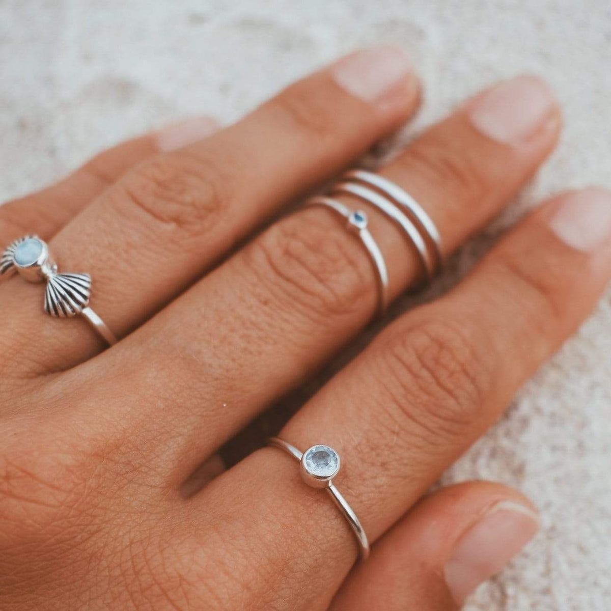 Kleiner Stacking Ring mit Topaz - Tropical Tribe