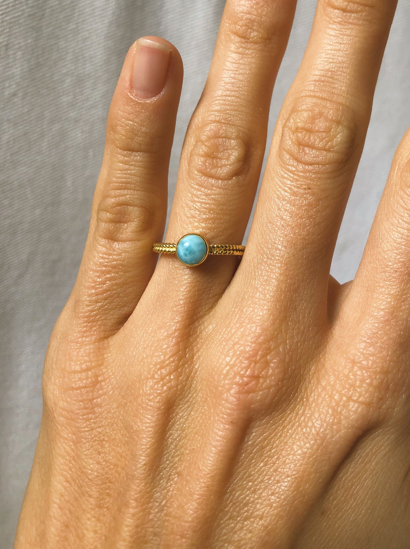 Geflochtener Stacking Ring mit Larimar und Silber Perlen ✨ vergoldet - Tropical Tribe