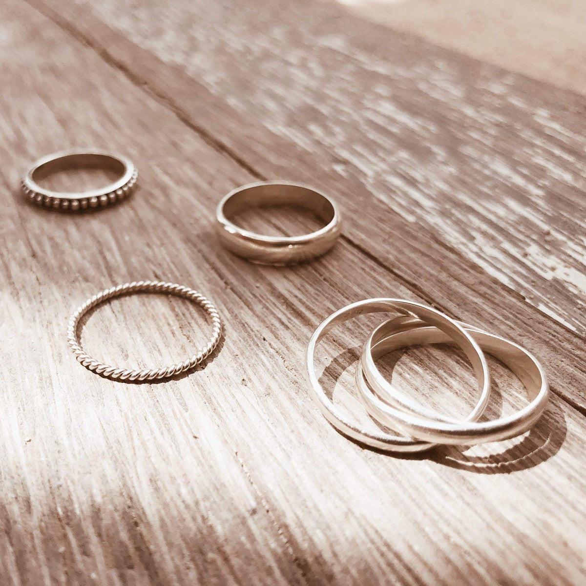 Schlichter Ring mit Silber Perlen - Tropical Tribe